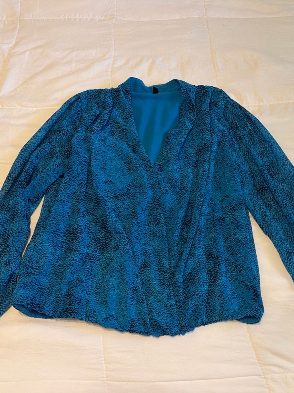 White House Black Market Teal Patterned V-Neck Blouse
